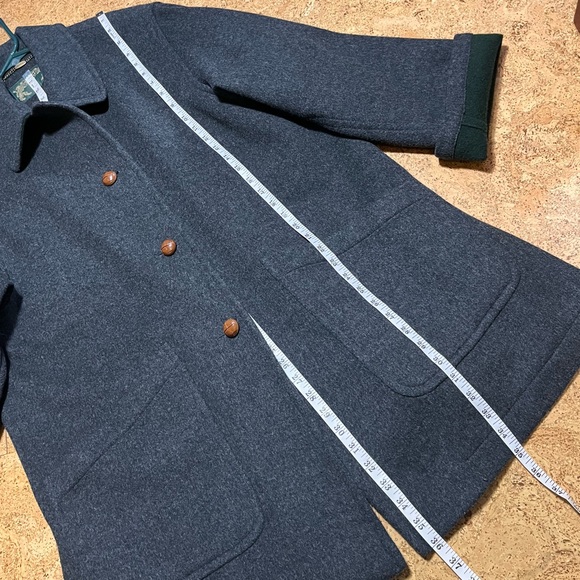Lodenfrey 100% Virgin Wool Overcoat In Charcoal Gray With Hunter Green Accents - Picture 13 of 16